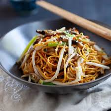 Mushroom Chow Mein